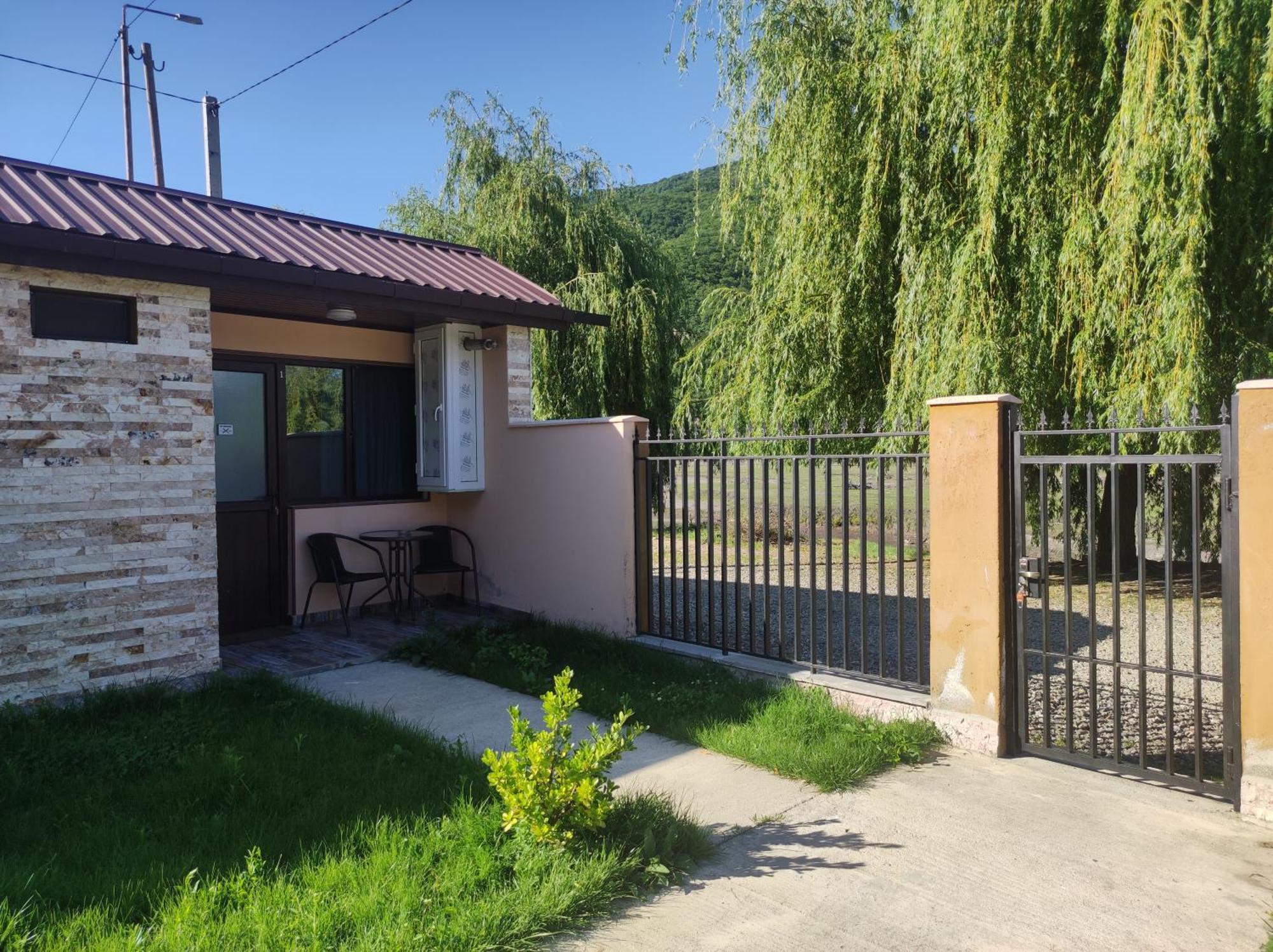 Ananuri Cottages Exterior photo